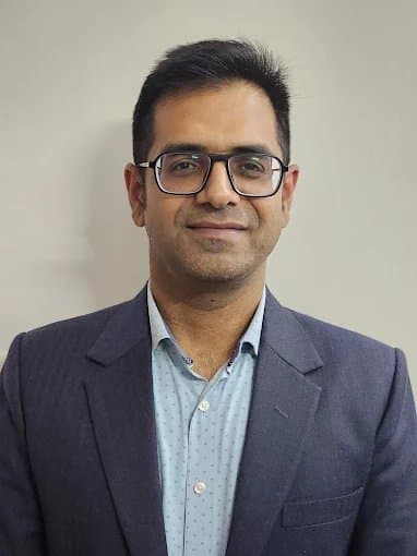 Dr. Gautam Kapoor