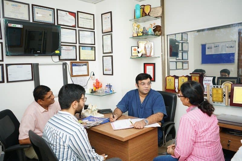 Dr. Jitendra Manchanda - Orthopedic Surgeon in Surat