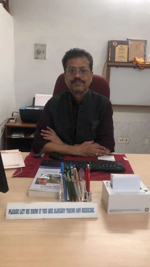 Dr. Maneeshi Bansal - Orthopaedic surgeon in Prayagraj