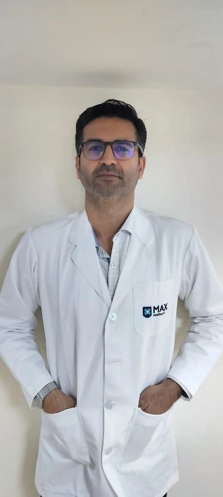 Dr. Gajendra Singh Sandhu - Neurosurgeon in Ghaziabad