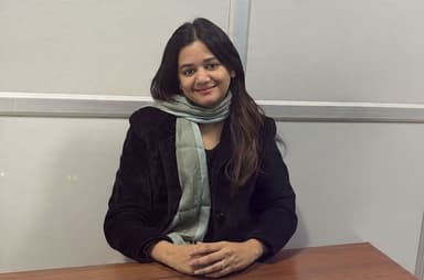 Dr. Aparna Khandelia Dr. Aparna Khandelia