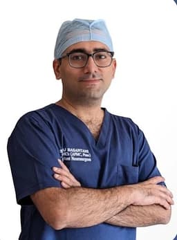 Dr Neeraj Basantani Dr Neeraj Basantani