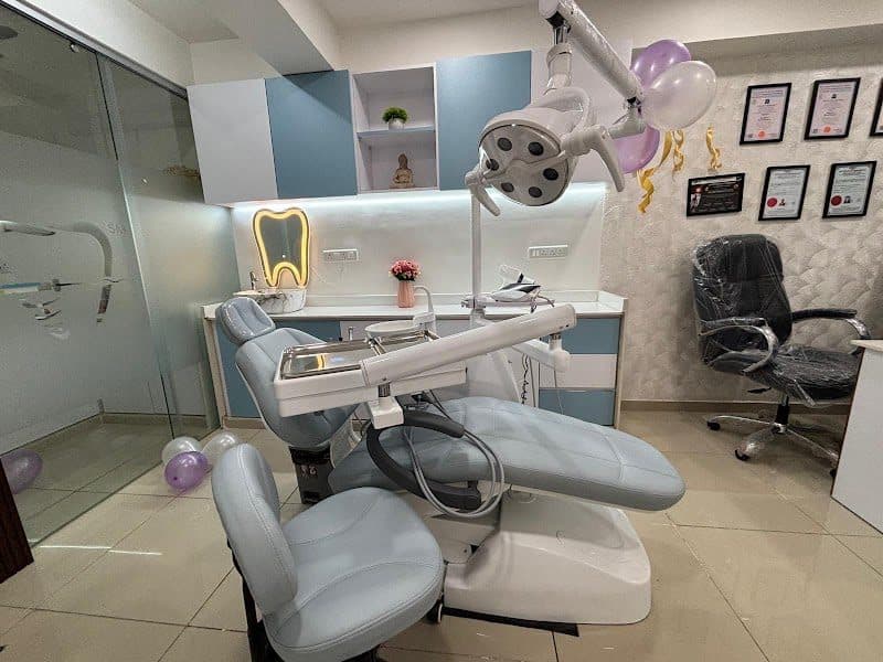 Aurévo Advanced Dental Studio | Face & Jaw Surgery | Dr. Malav Parikh | Dr. Manini Soni Parikh Aurévo Advanced Dental Studio | Face & Jaw Surgery | Dr. Malav Parikh | Dr. Manini Soni Parikh - Endodontist in Ahmedabad