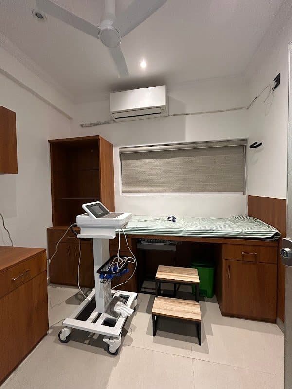 Dr.Mohit Jain Heart Care Dr.Mohit Jain Heart Care - Cardiologist in Bhopal