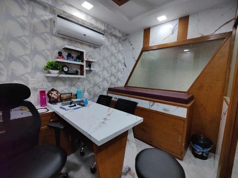 Dr. Chirayu Vyas - Cardiac Electrophysiologist Dr. Chirayu Vyas - Cardiac Electrophysiologist - Cardiologist in Ahmedabad
