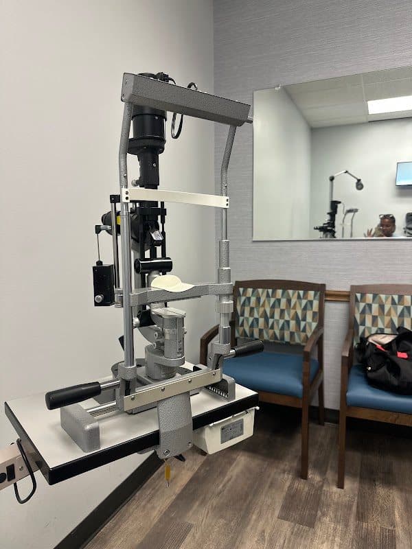 Ophthalmology Clinic - UT Southwestern Ophthalmology Clinic - UT Southwestern