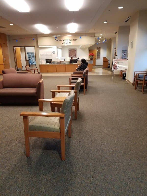 Orthopaedic Surgery Clinic - UT Southwestern Orthopaedic Surgery Clinic - UT Southwestern