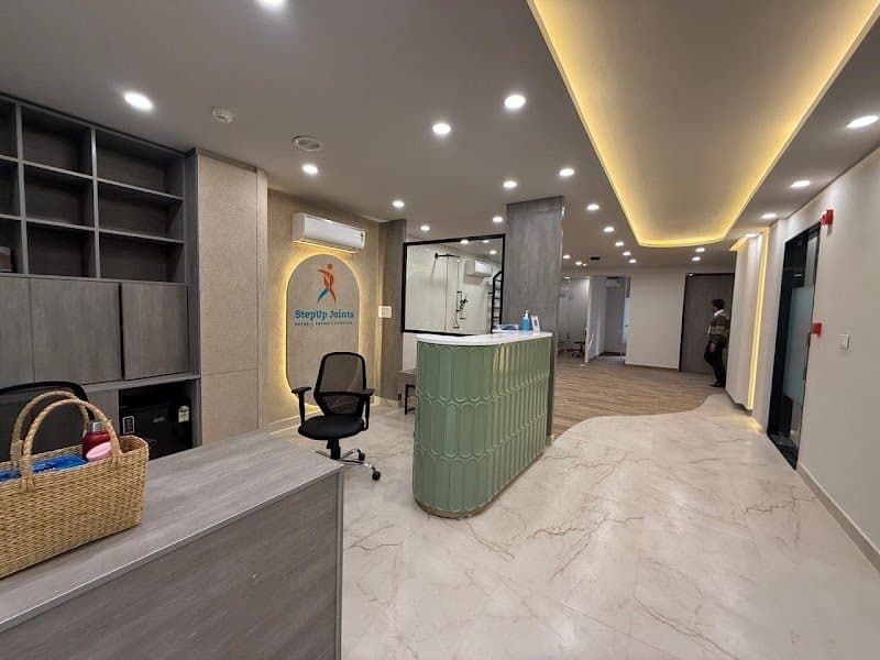 Dr. Deepak Tyagi - Best Orthopedic surgeon | ACL Surgery | Backache | Knee Replacement | DDH Dr. Deepak Tyagi - Best Orthopedic surgeon | ACL Surgery | Backache | Knee Replacement | DDH - Orthopedic Surgeon in Delhi