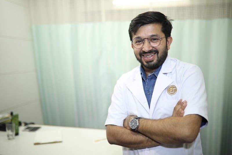 Dr Akshay Nadkarni | Oncologist | Laparoscopy Surgeon Dr Akshay Nadkarni | Oncologist | Laparoscopy Surgeon - Oncologist in Vapi