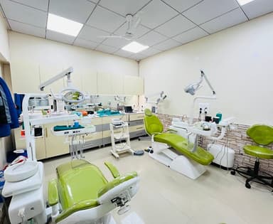 Dr. Alok Bisht Dr. Alok Bisht