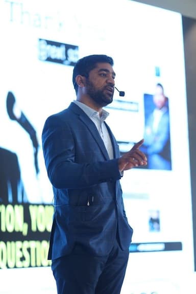 Dr.Aman Khanna - Orthopedic Surgeon Dr.Aman Khanna - Orthopedic Surgeon