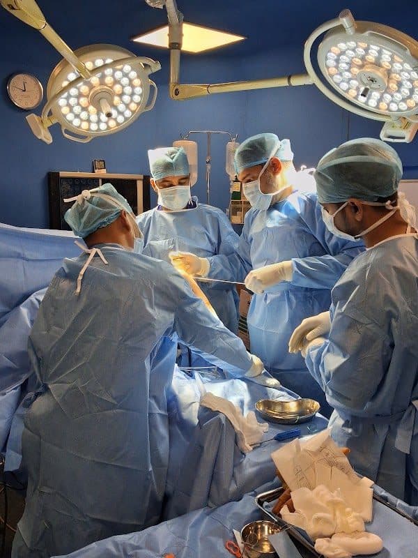 DR VISHAL NIGAM, Best Spine Surgeon In South Delhi, Spine Specialist In Delhi, Orthopaedic Doctor In Delhi DR VISHAL NIGAM, Best Spine Surgeon In South Delhi, Spine Specialist In Delhi, Orthopaedic Doctor In Delhi - Orthopedic Surgeon in Delhi