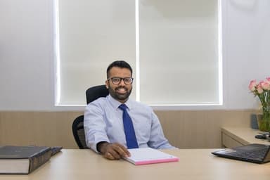 Dr. Kumar Chhugani Dr. Kumar Chhugani