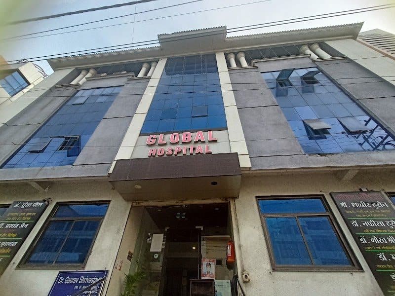 Dr.R.S.Sisodiya , Pediatric Surgeon and Pediatric Urologist Dr.R.S.Sisodiya , Pediatric Surgeon and Pediatric Urologist - urologist in Jabalpur