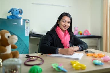 Dr Aparna Ahuja Dr Aparna Ahuja