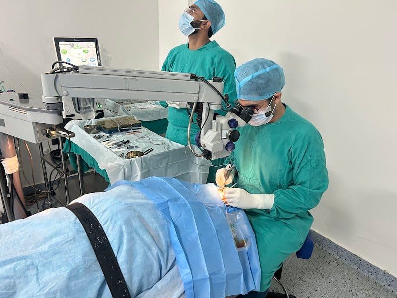 Dr Gaurav Kumar Dr Gaurav Kumar - ophthalmologist in Noida