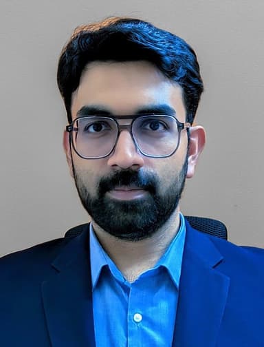 Dr. Nigil Sadanandan Spine surgeon Dr. Nigil Sadanandan Spine surgeon
