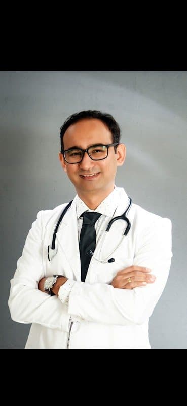 Dr Sukrit Singh Sethi (MD,DM) Dr Sukrit Singh Sethi (MD,DM) - gastroenterologist in Gurgaon