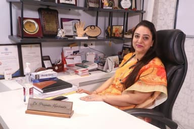 Dr. Priyanka Kharbanda | Rheumatoid Arthritis Doctor, Rheumatologist in Rohini | Pitampura | Delhi Dr. Priyanka Kharbanda | Rheumatoid Arthritis Doctor, Rheumatologist in Rohini | Pitampura | Delhi