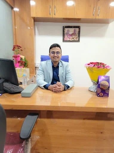 Dr. Vatsal Kayal Dr. Vatsal Kayal