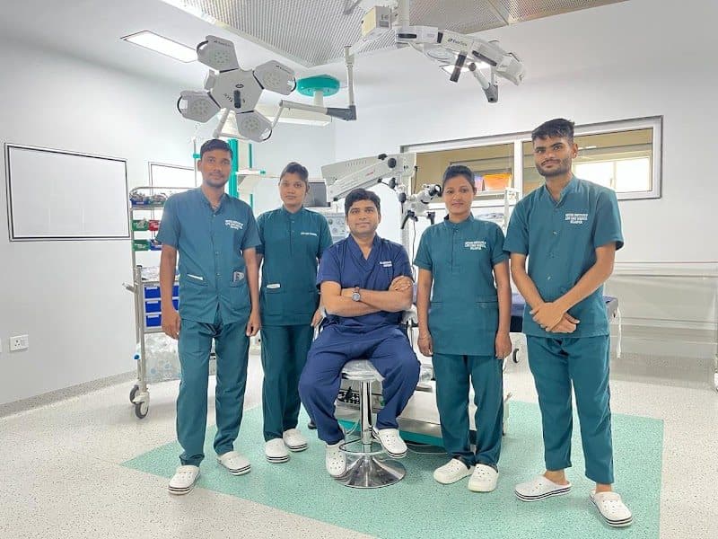 Dr Abhishek Kumar Shah I SHRI SHAH NEURO HOSPITAL I NEUROLOGIST I NEUROSURGEON I ENDOSCOPIC SURGERY I LASER SPINE SURGERY Dr Abhishek Kumar Shah I SHRI SHAH NEURO HOSPITAL I NEUROLOGIST I NEUROSURGEON I ENDOSCOPIC SURGERY I LASER SPINE SURGERY
