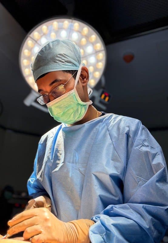 Dr Vimalathithan - Best Oncologist in chennai MS, MRCS(UK), M.ch, DNB FMAS, FAIS, FICRS(Robotic Surgery) Dr Vimalathithan - Best Oncologist in chennai MS, MRCS(UK), M.ch, DNB FMAS, FAIS, FICRS(Robotic Surgery) - Oncologist in Chengalpattu