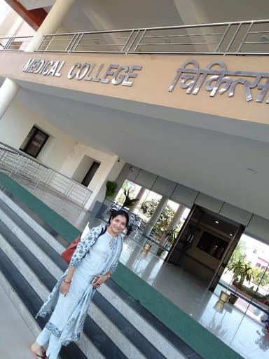 Dr Mamta Jain ( Gold Medalist) Dr Mamta Jain ( Gold Medalist)