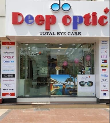 VR optician VR optician