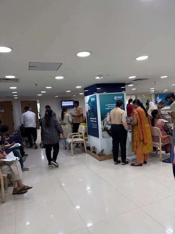 Pain and Spine Specialist | Dr Divyansh | Shastri Nagar, Ghaziabad Pain and Spine Specialist | Dr Divyansh | Shastri Nagar, Ghaziabad - rheumatologist in Ghaziabad