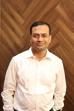 Prof.Dr. Vijayashankar Paramanandam, Best Neurologist in Chennai Prof.Dr. Vijayashankar Paramanandam, Best Neurologist in Chennai
