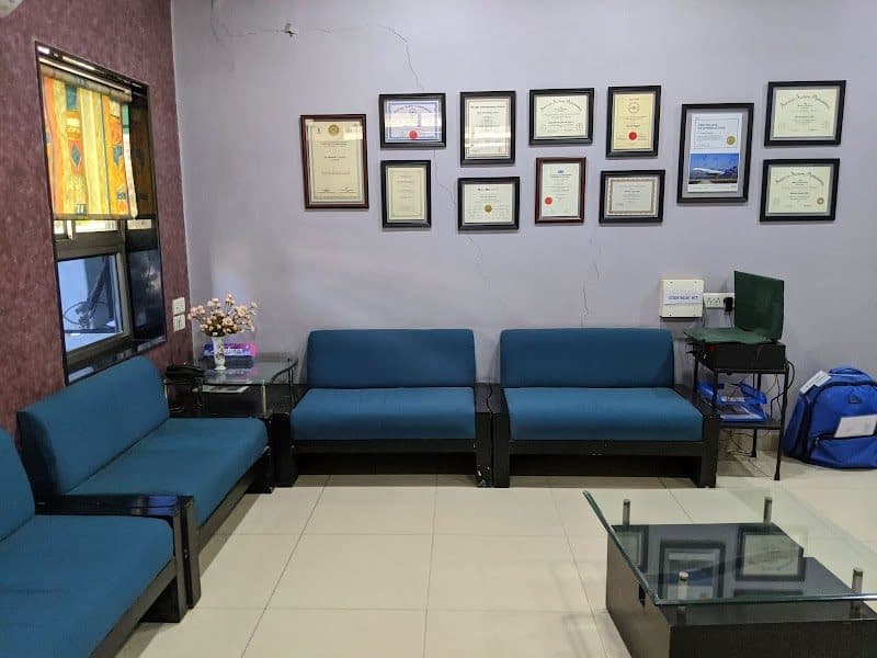 Retina Foundation (Dr Nagpal) Retina Foundation (Dr Nagpal) - Ophthalmology (Eye Doctor) in Ahmedabad