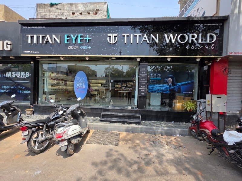 Titan Eye+ at Ave Appa Rao Road, Rajahmundry (Buy 1 Get 1 Free) Titan Eye+ at Ave Appa Rao Road, Rajahmundry (Buy 1 Get 1 Free) - ophthalmologist in Rajahmundry