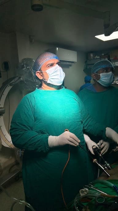 Dr Navneet Kapadiya Dr Navneet Kapadiya