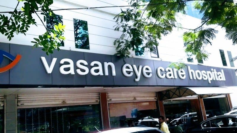 Dr. CHANDRAKANTH NETHRALAYA Dr. CHANDRAKANTH NETHRALAYA - ophthalmologist in Kozhikode