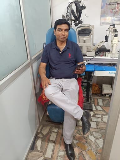 DR PEEYUSH MISHRA CATARACT -REFRACTIVE & CHILD EYE SURGEON DR PEEYUSH MISHRA CATARACT -REFRACTIVE & CHILD EYE SURGEON