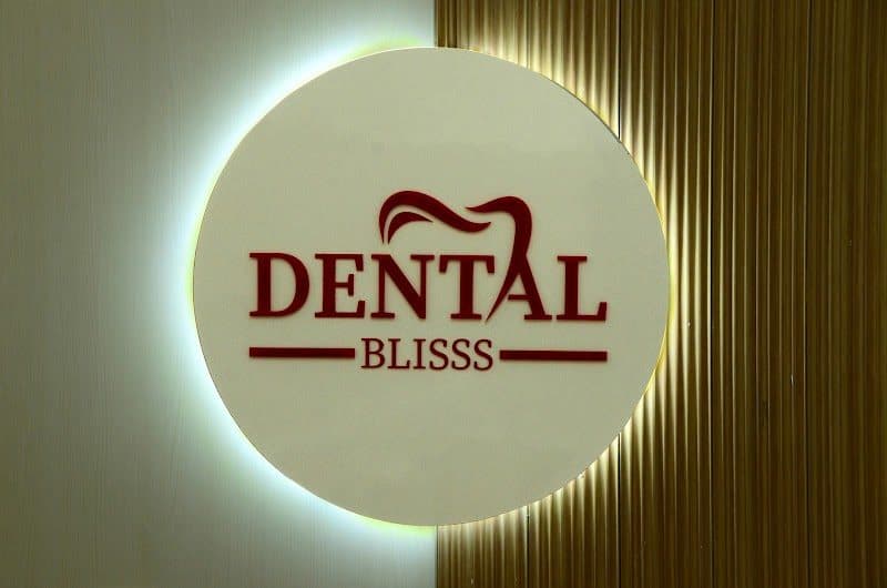 Maheshwari Dental Clinic & Implant Centre Dr SAMEER MAHESHWARI MDS(Perio& implants)30 years of excellence & OrthodonticCentre Maheshwari Dental Clinic & Implant Centre Dr SAMEER MAHESHWARI MDS(Perio& implants)30 years of excellence & OrthodonticCentre