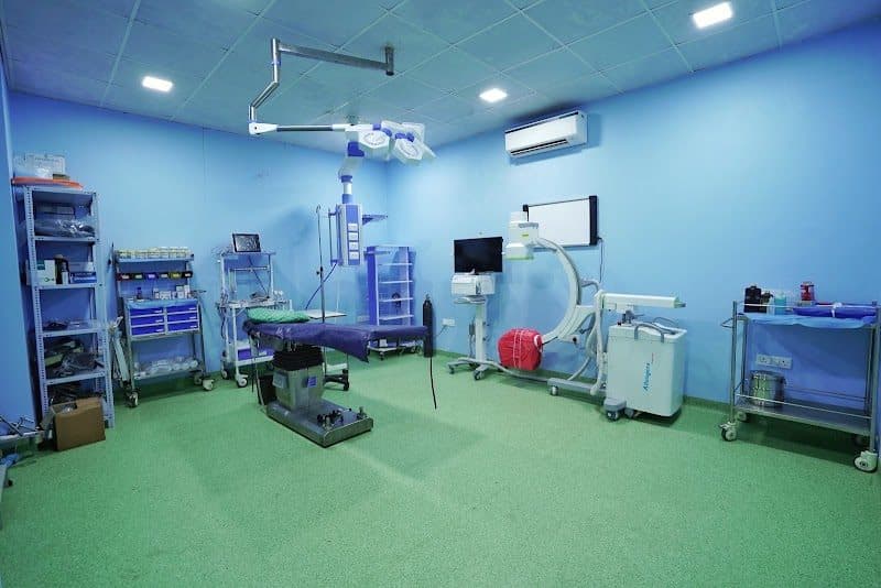 Vasudev Multispeciality Hospital & Apollo Dialysis Clinic Vasudev Multispeciality Hospital & Apollo Dialysis Clinic