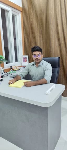 Dr. Naveen Maurya